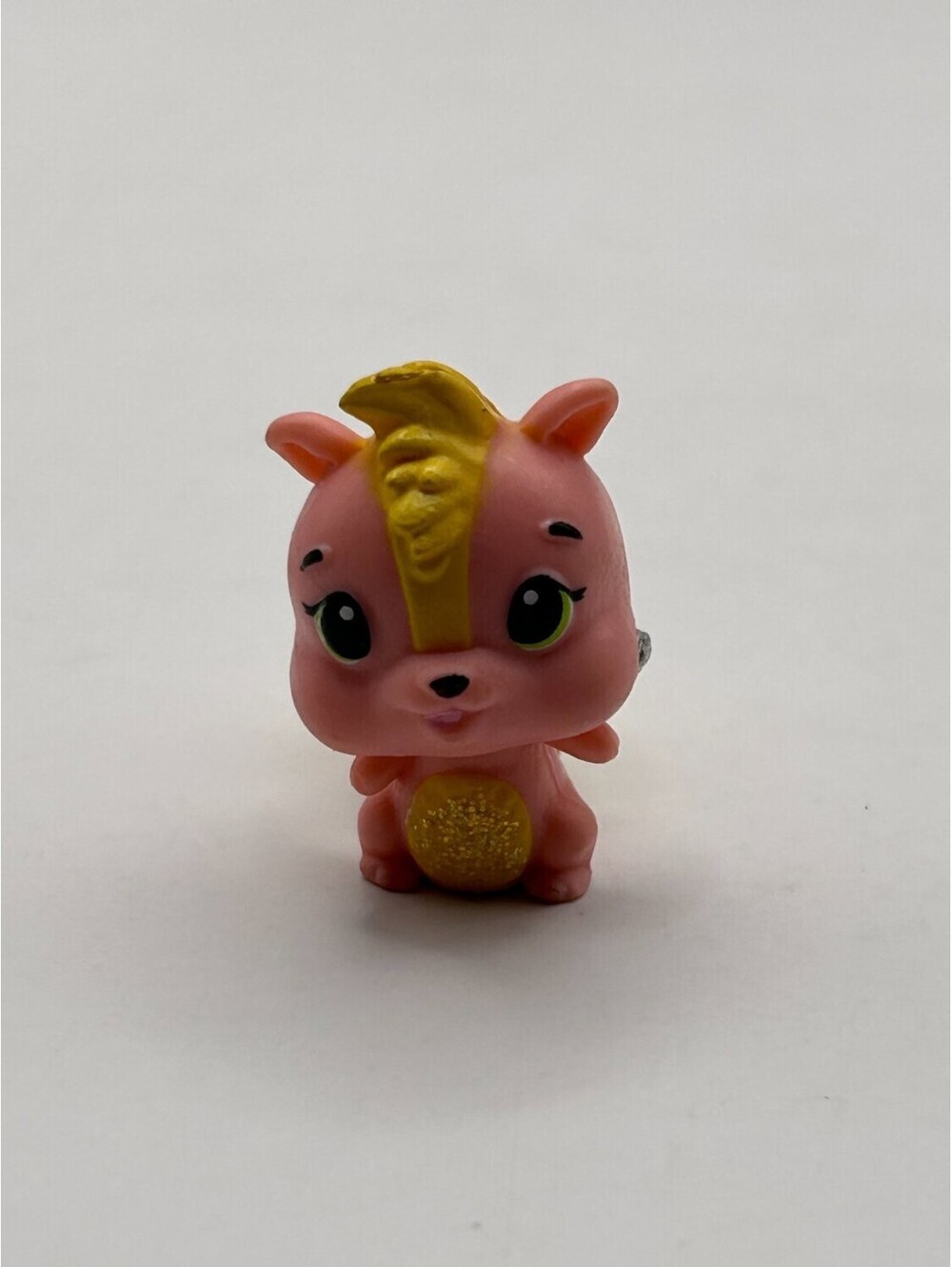 Spin Master Hatchimals CollEGGtibles Squirrel Mini Figure Pink Glitter Wings